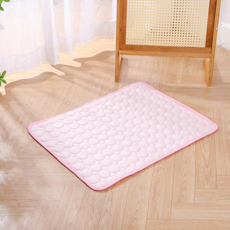 Dog silk cooling mat